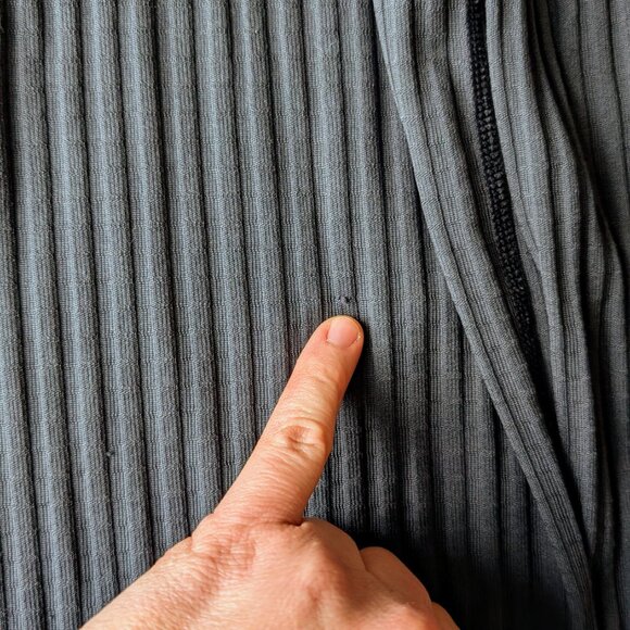 Craft Women's Active Extreme X Zip Baselayer Navy Blue Ribbed Knit Long Sleeve - Picture 6 of 9